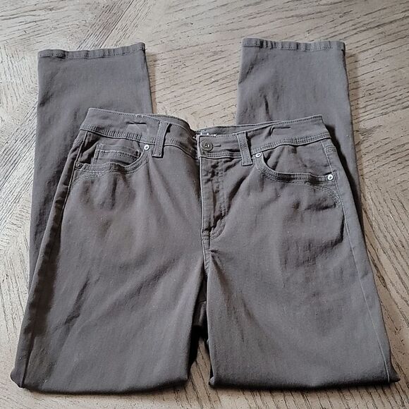 Style & co size 8S straight leg jeans 💚🤎 - Picture 1 of 9